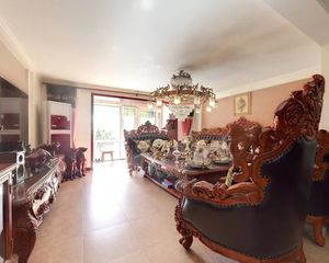 新上下复式 带小院 采光好 精装修税费少 诚心出售