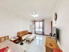 海颂园 此房满五年,两室 小区好位置 房主急售 价位可议