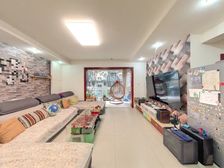 国际花园 地铁8号线永丰站地铁口 .小区中庭位置 .标准套三