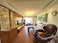 新华路佳乐家 德润玫瑰园出门就是中心双语 ,交通便捷