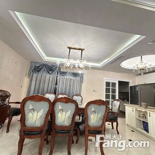 香江别墅 5室4卫2厅 320平精装修 15000元/月