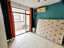 房东急售,南北贯通, 楼层,出门即地铁,满五 ,看房随时