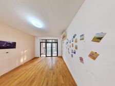 百通馨苑套 三双卫 一楼可做门头 采光好不潮湿 税费低 可议