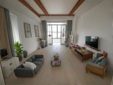 赠送100平阁楼!实用面积240平,南北通透有车位,随时看房