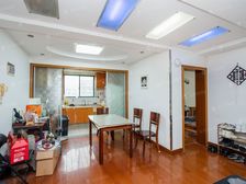 2号线金科路旁 高楼层视野好 临地铁 双卫格局 小区央位