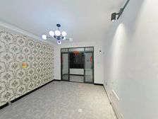 新山一套毛坯,出行方便 南北通透 满五 带电梯 房龄新