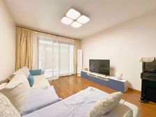 (广兰路0距离电梯次新小区)带车位,中央位置,价格还可谈