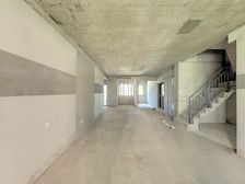 浏阳河东央企毛坯房 南北通透 前后均可看小区园林景