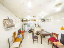 中 环 旁 边 近 地 铁 楼 层 好 位 置 佳 花园边上