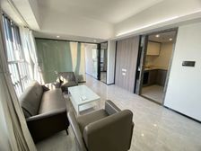 市中心华银国际公寓楼 2房2厅1卫 带阳台望华润大厦 采光佳