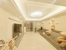 中鼎豪园 4室2厅1卫 精装修 880万元