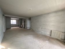 电梯洋房 裕丰新区 毛坯三室两卫2楼 总高6楼 带车位地下室