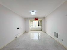 临地铁 精装修 停车方便 医疗配套成熟 低容积 电梯房