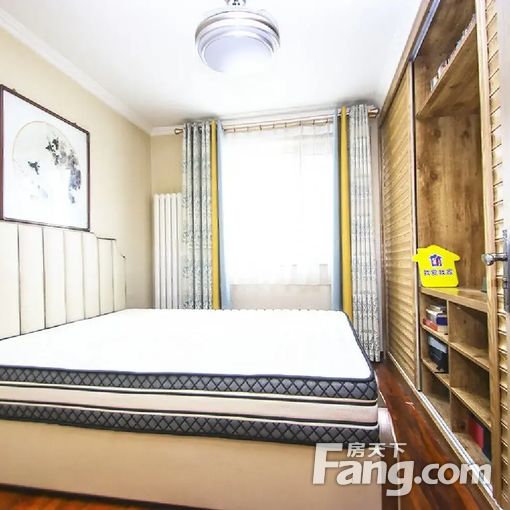 康泽佳苑(北区) 首次出租 南北朝向 4200.00元 家具