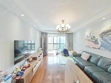 40万精装修三房两卫南北通,中层全明位置安静,带有固定车位