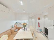 豪华中学可以拎包入住,位置安静,中层全明户型,随时可看房。