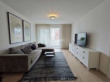 业主降价98万急售!新天地141平大3房!高区朝南!采光很好