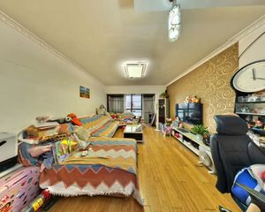 精城水印阁 3室1厅 东南