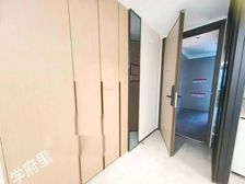 新上,石景山 ,中海三居 ,有钥匙, 内部, 商业交通齐全