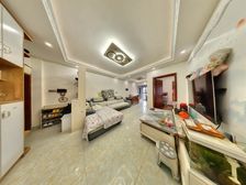 绿地国际花都三期 2室2厅 东南