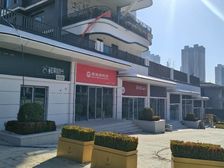 13平米150平米的都有,第四代城市综合体楼下的门面!