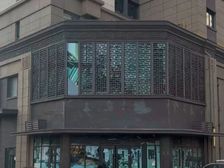大拐角铺!工程房赔50个出售!现铺!