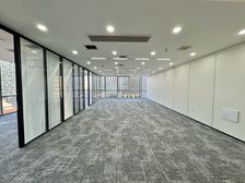 真房实拍!双面采光 一线看湖 中北路地铁口 汉街总部国际