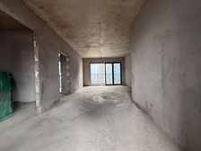 万绿春天全新三期现房业主急售,花园中间视野光线良好随时看房