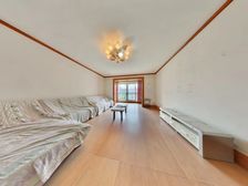 香榭里 交大路地铁口中间楼层绿化好