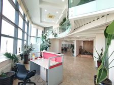 皇姑岐山路地铁口 精装500平复试 带家具 24空调