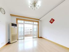 品质小区,飞机三房,南北通透,不靠路,绿化好,带篮球场网球场