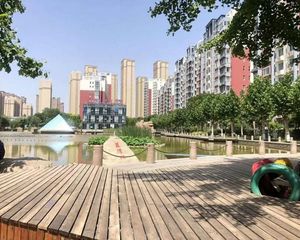 丽景蓝湾自带天鹅湖三室毛坯随意装修多层房子很少出的纯毛坯房