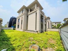 急售 松湖烟雨湖边别墅 环境优美 生活配套齐全 地铁口300