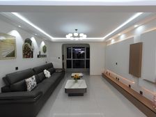 九中学区业主豪装全新家具老证落地阳台全明户型拎包入住