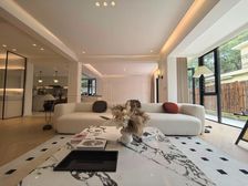 本人实拍独栋别墅,德法村,全新豪华装修智能系统,没住过人。