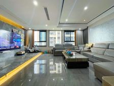 业主诚心卖 装修都花了百多 拎包入住 五房 298万