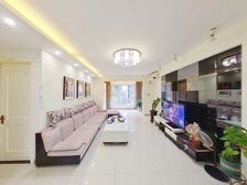 海棠湾 观湖三居室 满五年V1 视野开阔 精装修 看房方便