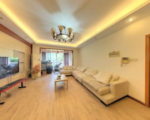 香槟花园 3室2厅 南 北