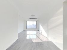 泰合国际财富中心 3室1厅 西北