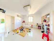 新上王炸三房!三房中的战斗机!边套全明!必须卖掉!钥匙看房