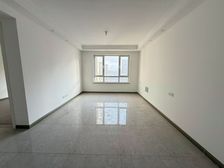 泰鸿听澜湾精装三居室,双阳台,南北通透,价格能谈,看房方便