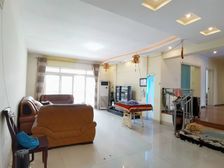 动物园轻轨站楼下精装4房 业主安心出售 随时可以看房