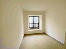 海珀九龙 133平带车位 南北通透 双卫格局 满二