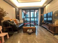 凤凰楼层,精装中空加地暖, 在旁,税费低方便看房 采光好