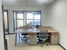 房东直租核心商圈地铁口精装配有办公家具可注册可车位随时看房