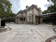 圣堡别墅,七套房豪华装修,使用面积600方,业主出国诚意出售