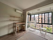 火爆!次新电梯复试带双露台!送产权车位 实际得房180