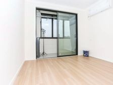 价格可大谈!精装全送 诚意出售 边套全明 近地铁 公园 满五