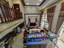 城南马德里稀缺复式,187平方4房,有阳光房有露天阳台。