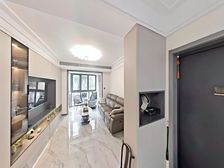 飞机户型精装大三房,近地铁126线,南北通透,拎包入住!!